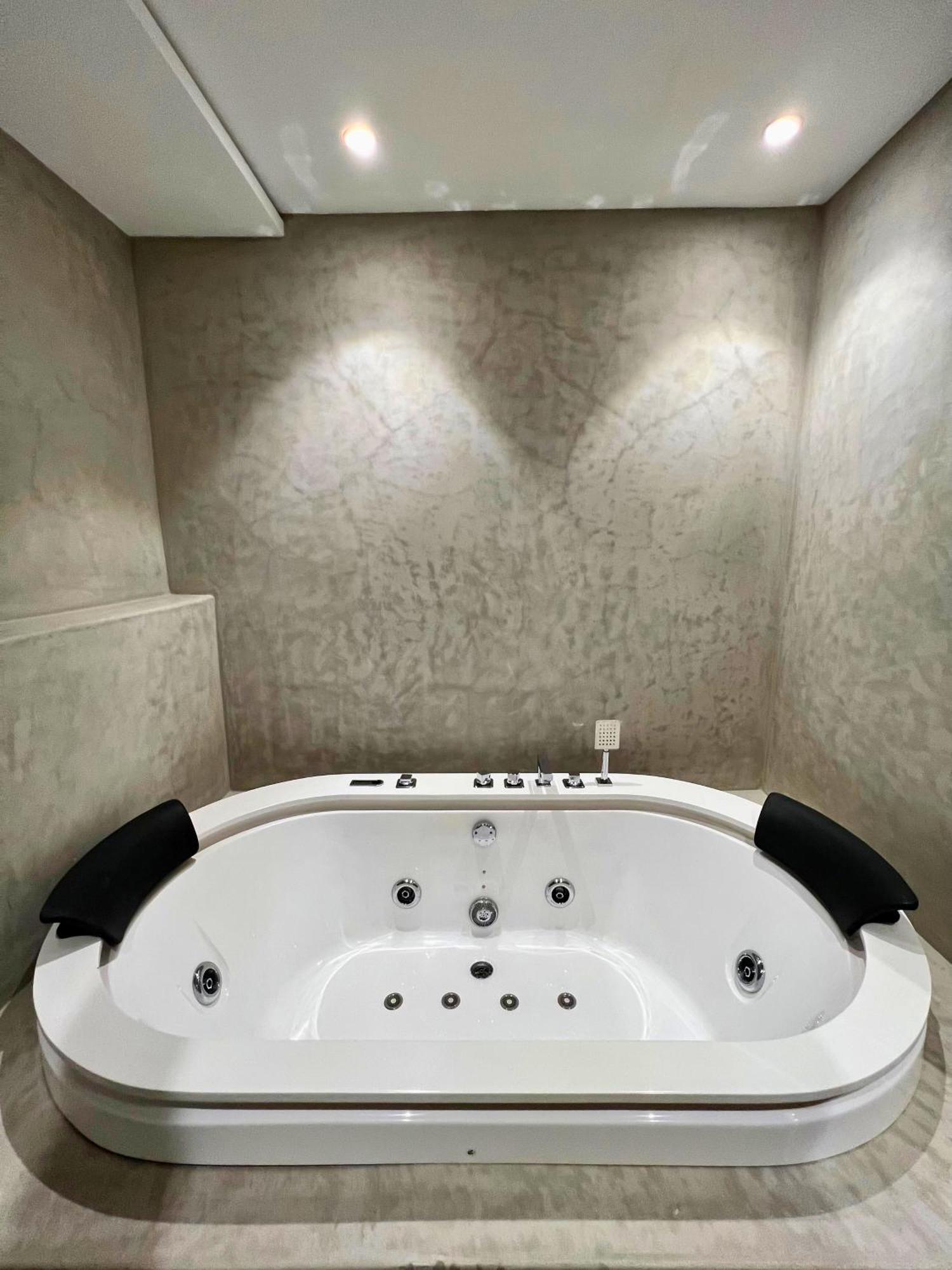 شقة The Mirage Tangier - 3Br Luxury Sea View With Private Hammam & Jacuzzi المظهر الخارجي الصورة